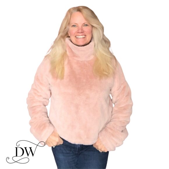 Faux Fur Top | Pink - Picture 1 of 3